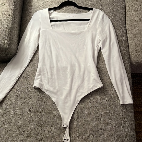 abercrombie kids Tops - Abercrombie & Fitch Bodysuit